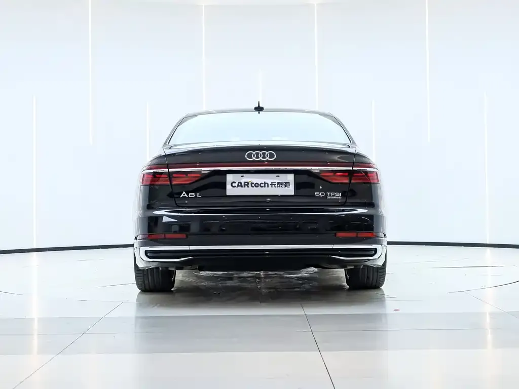 Audi A8 — фото 9