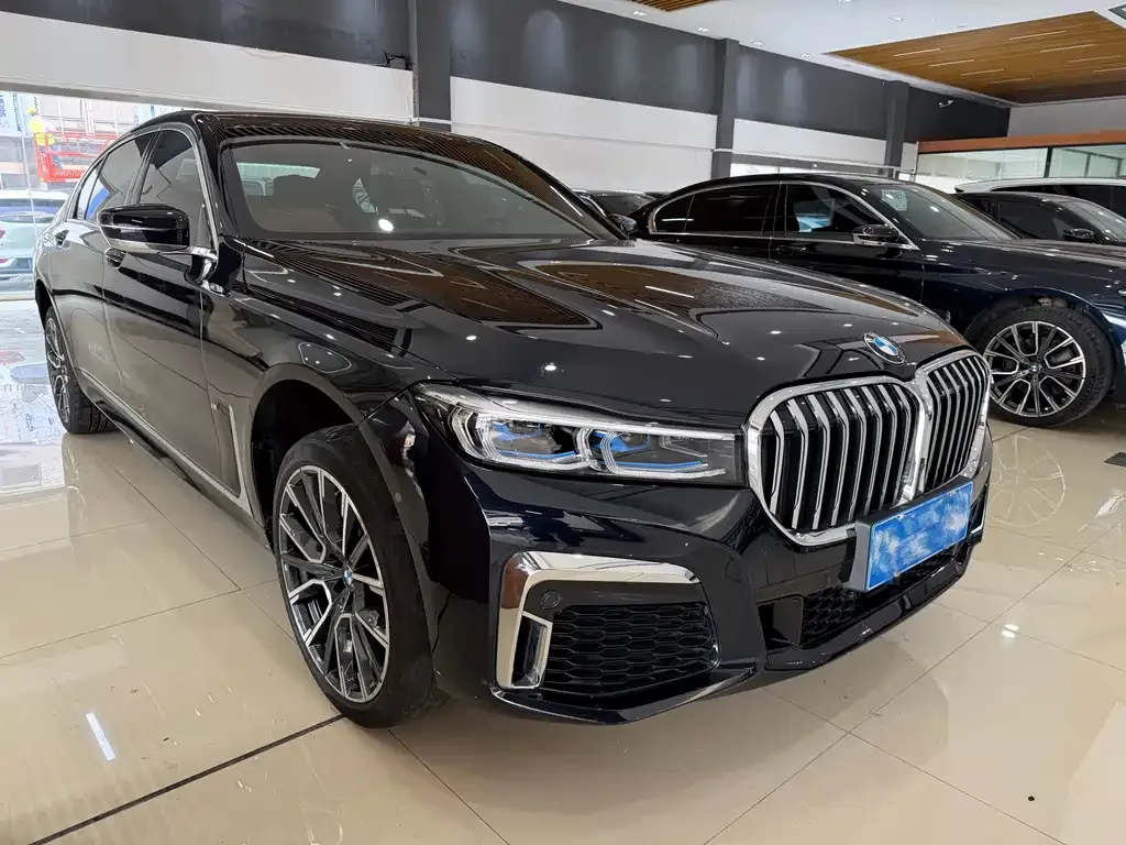 BMW 7 Series 2022 из CN, фото 1