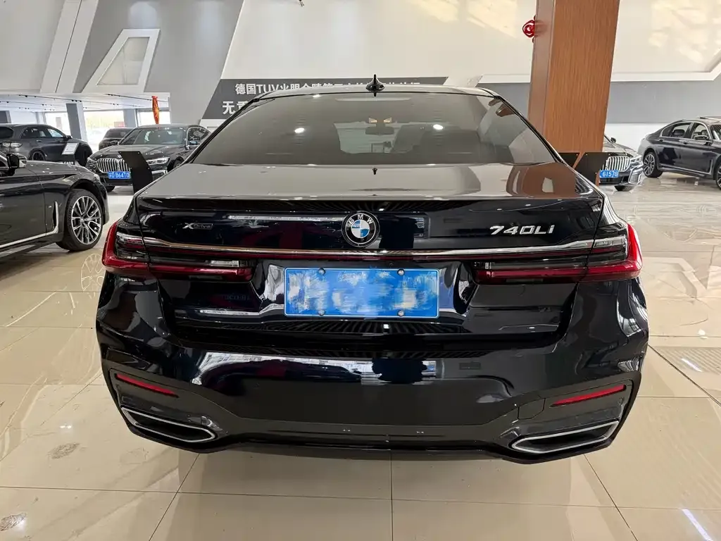 BMW 7 Series 2022 из CN, фото 7