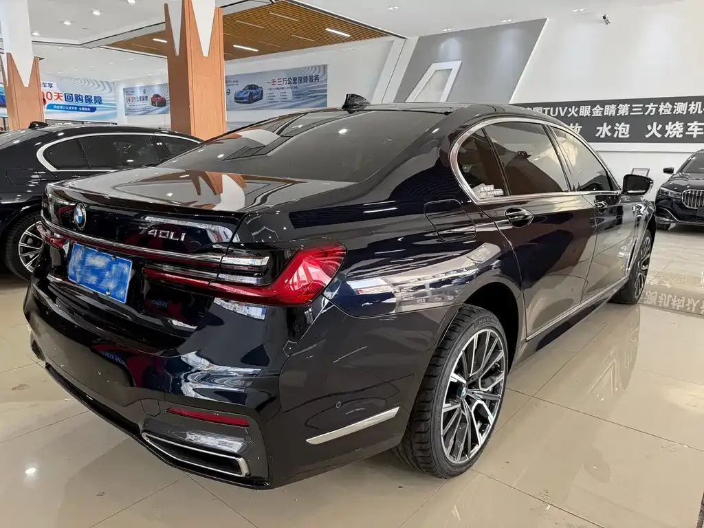 BMW 7 Series 2022 из CN, фото 6