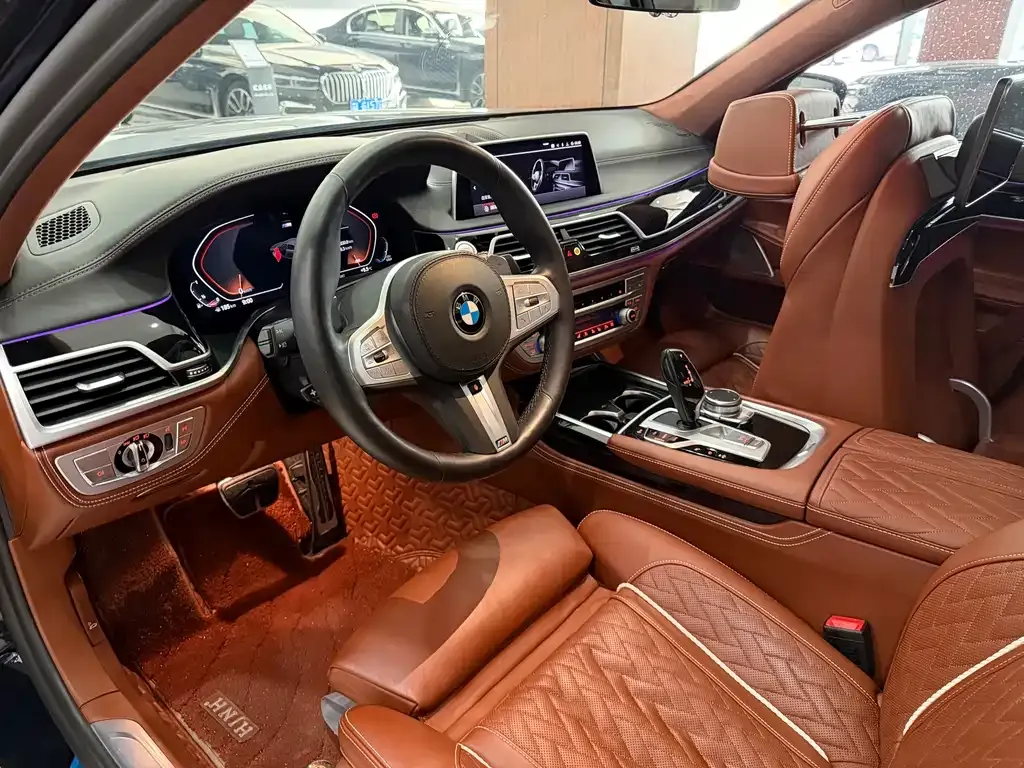 BMW 7 Series 2022 из CN, фото 8