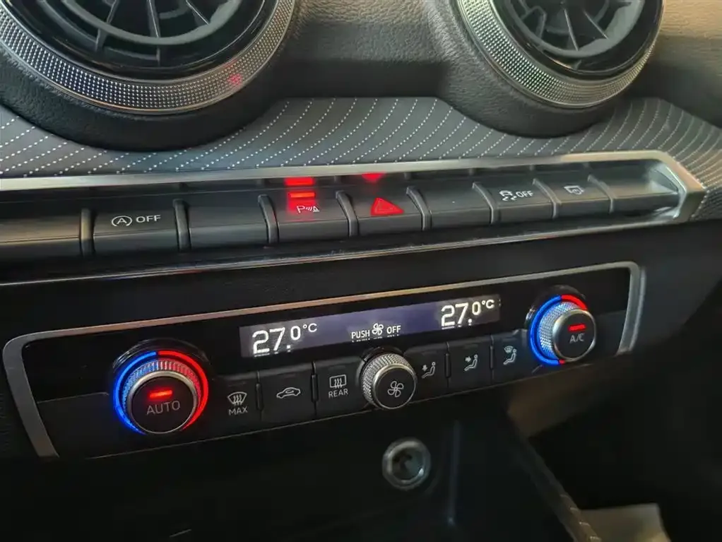 Audi Q2L 2022 из CN, фото 7