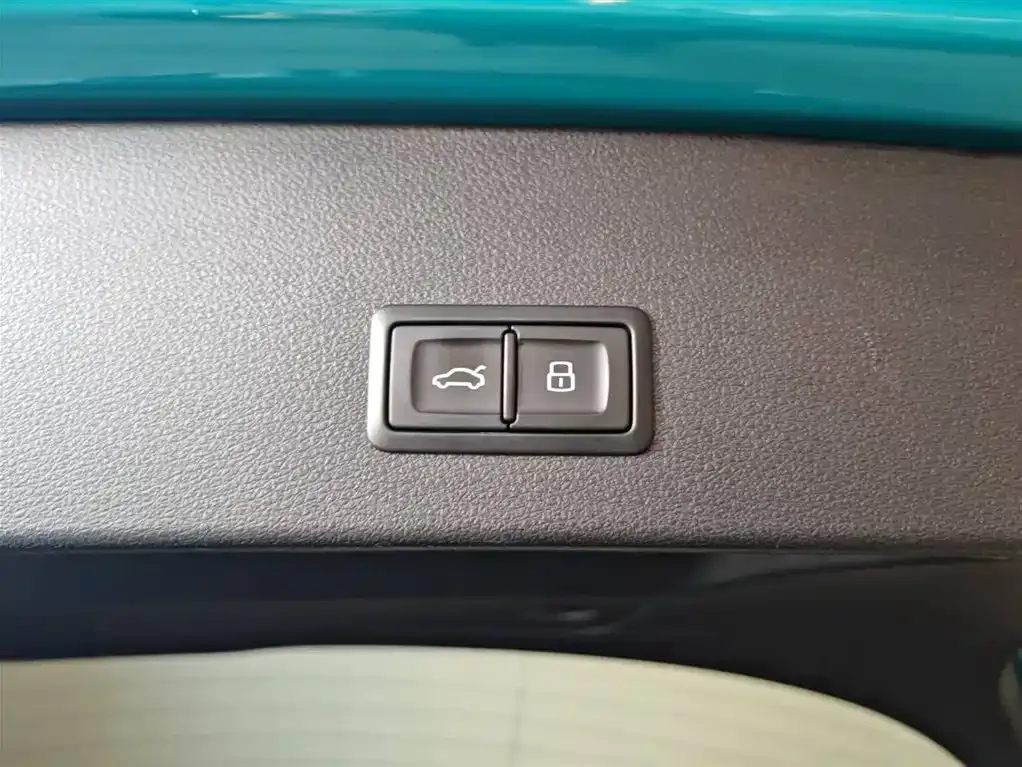 Audi Q2L 2022 из CN, фото 9
