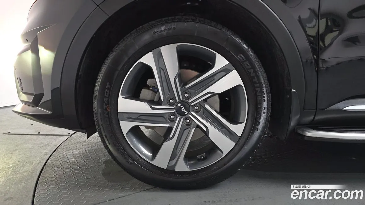 Kia Sorento — фото 7