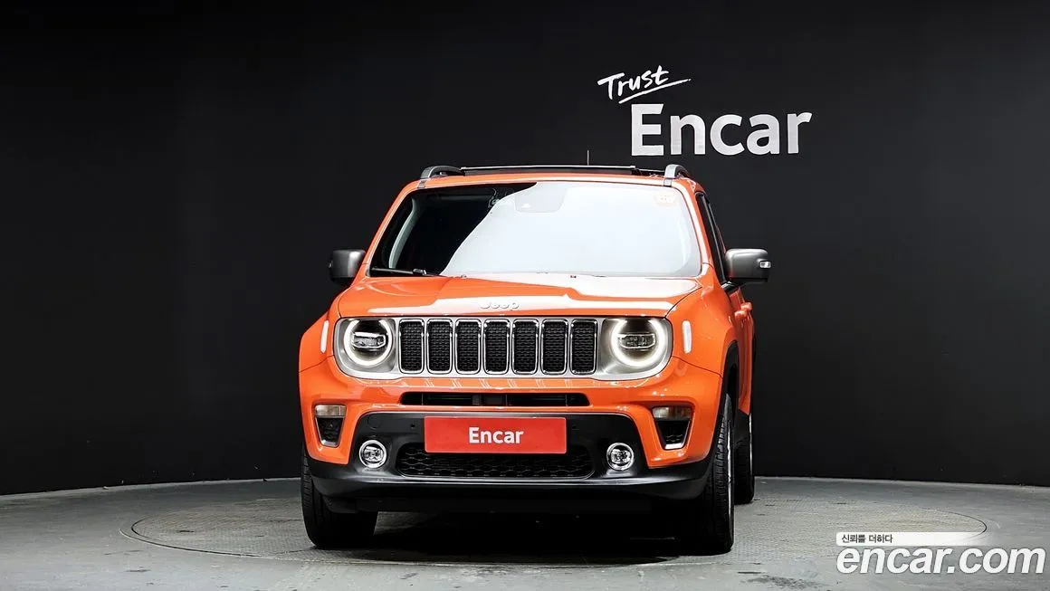 Jeep Renegade — фото 3
