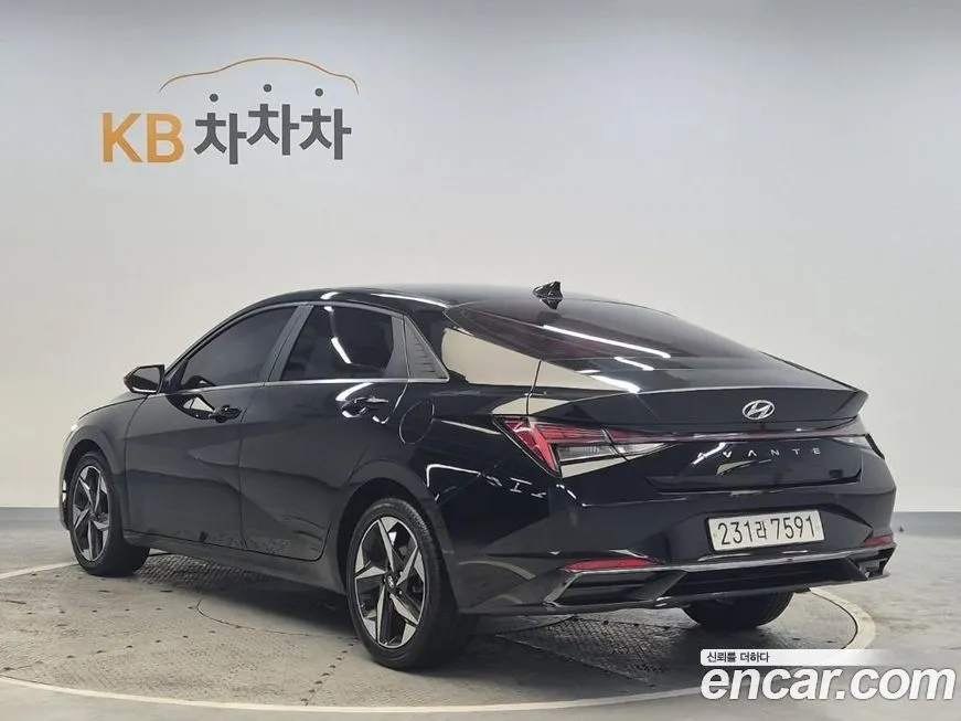 Hyundai AVANTE — фото 3