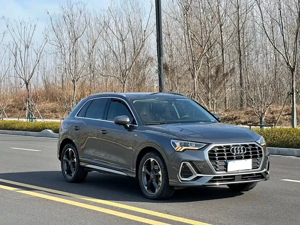 Audi Q3 — фото 9