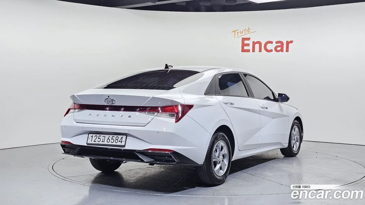 Hyundai AVANTE — фото 7