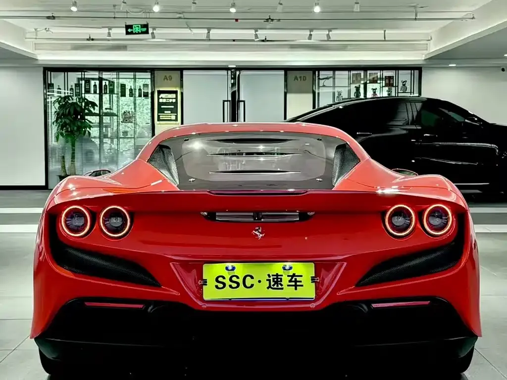 Ferrari F8 — фото 4