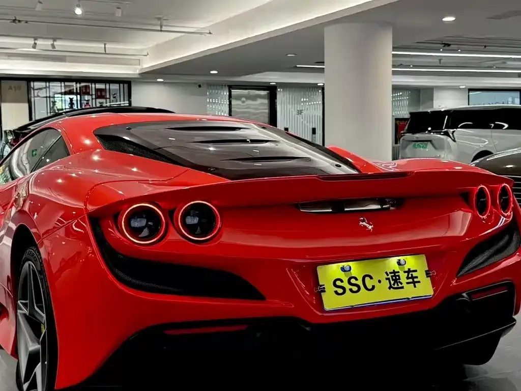 Ferrari F8 — фото 2