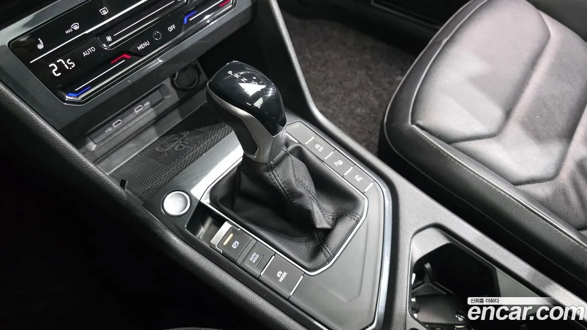 Volkswagen Tiguan — фото 7