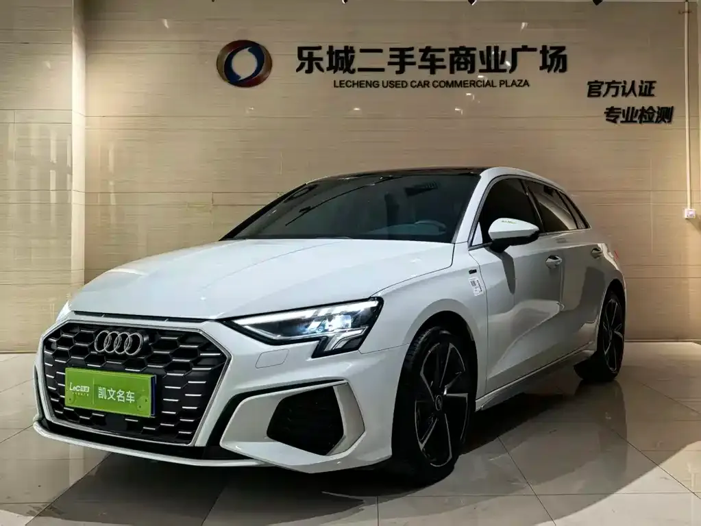 Audi A3 2024 из CN, фото 1