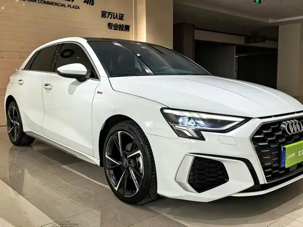 Audi A3 2024 из CN, фото 8