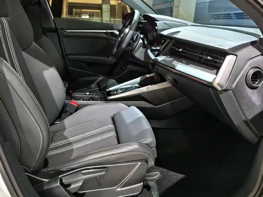 Audi A3 2024 из CN, фото 6