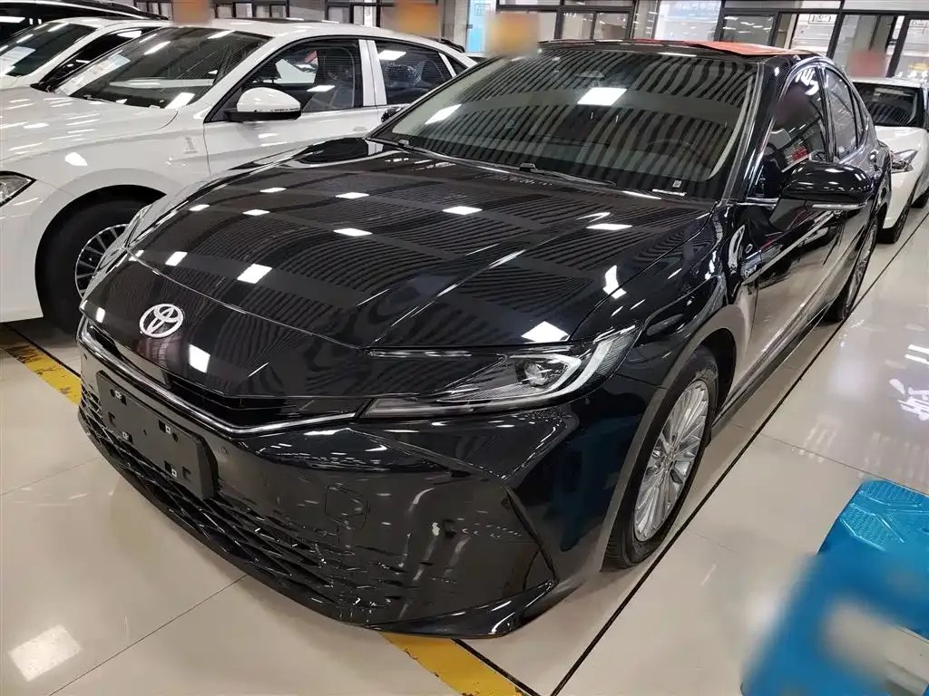 Toyota Camry 2024 из CN, фото 1