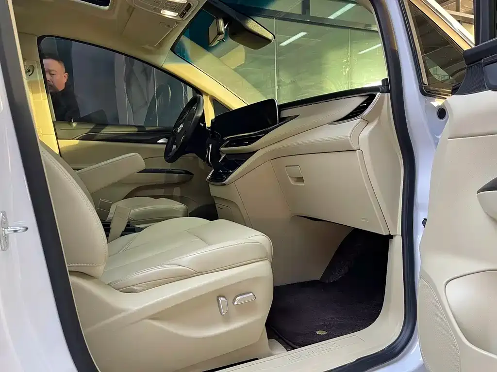 Buick GL8 2022 из CN, фото 7