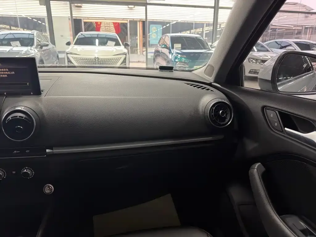 Audi A3 2021 из CN, фото 9