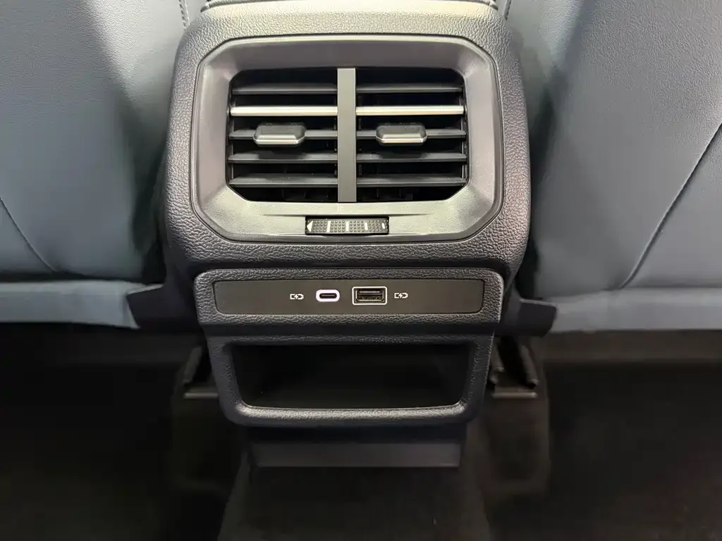 Volkswagen Tharu 2024 из CN, фото 3