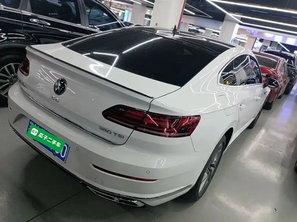 Volkswagen CC 2024 из CN, фото 2