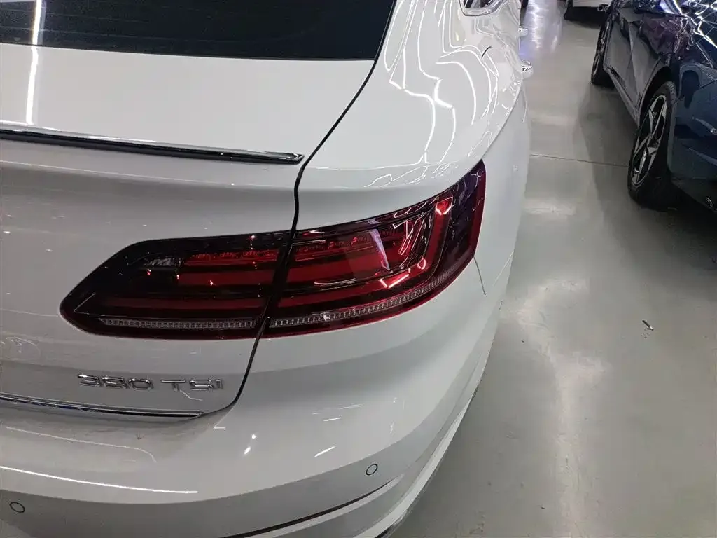 Volkswagen CC 2024 из CN, фото 9