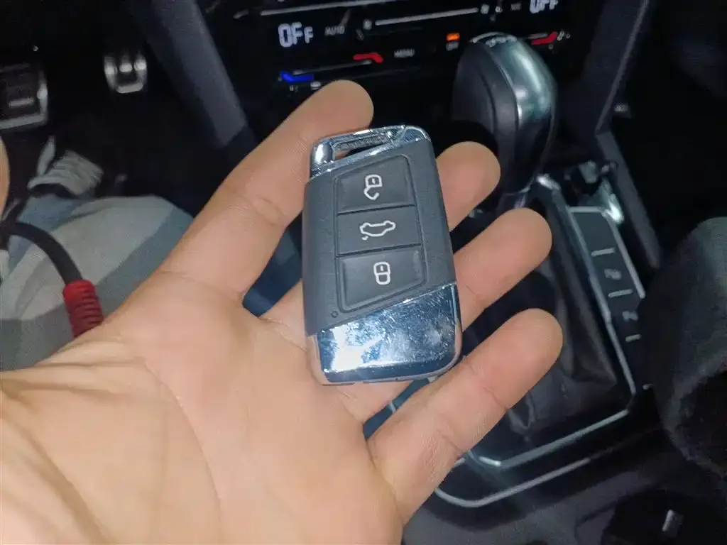 Volkswagen CC 2024 из CN, фото 4