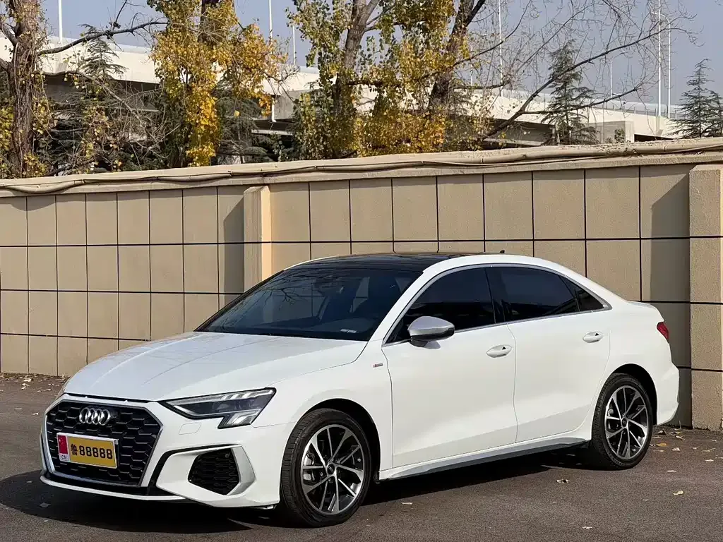 Audi A3 2022 из CN, фото 1