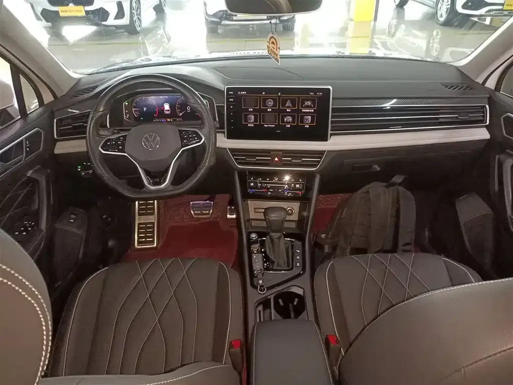 Volkswagen Tiguan L 2022 из CN, фото 10