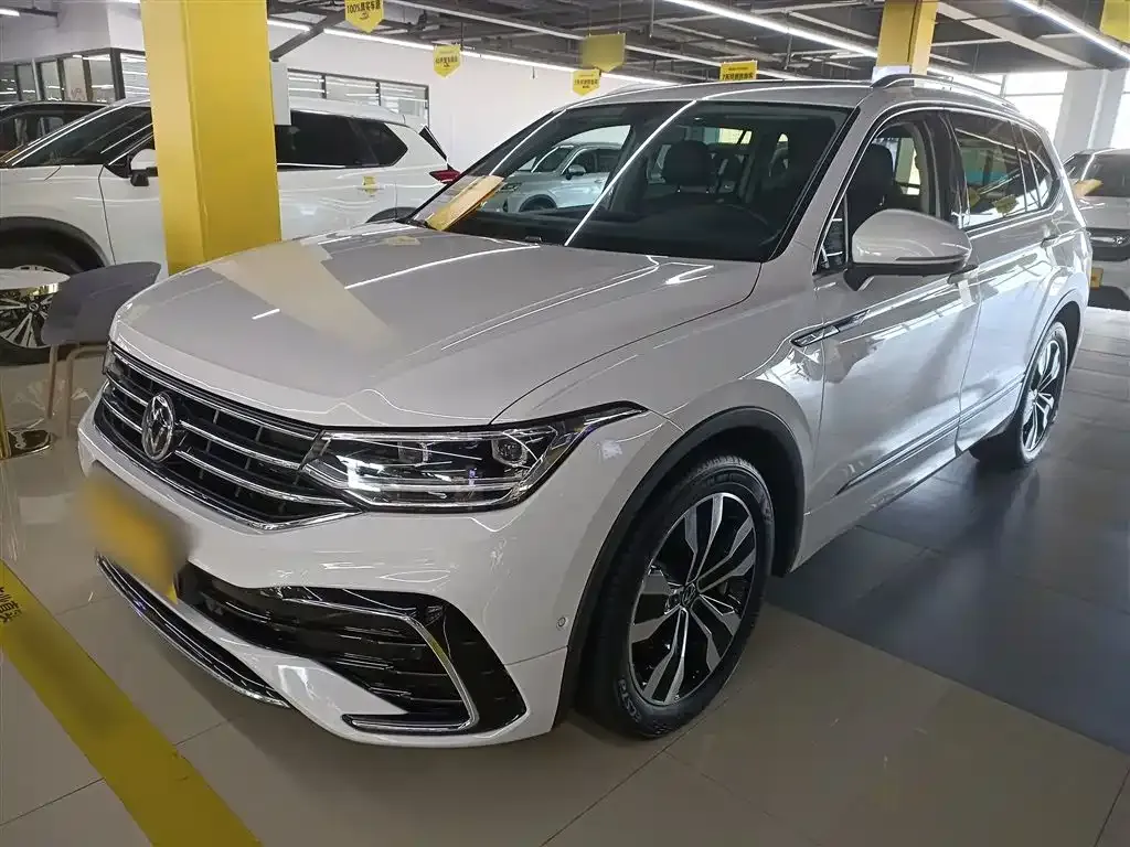 Volkswagen Tiguan L 2022 из CN, фото 4