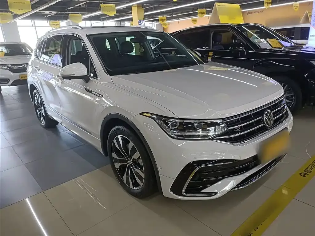 Volkswagen Tiguan L 2022 из CN, фото 5