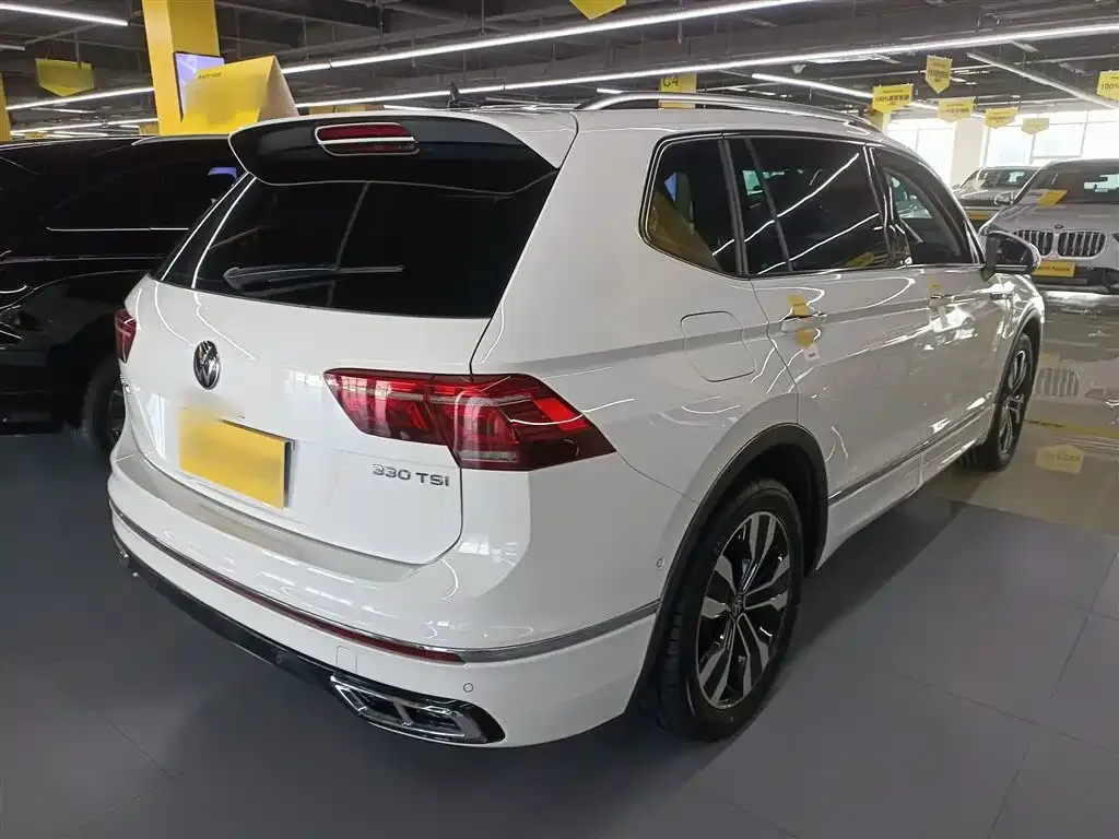 Volkswagen Tiguan L 2022 из CN, фото 8