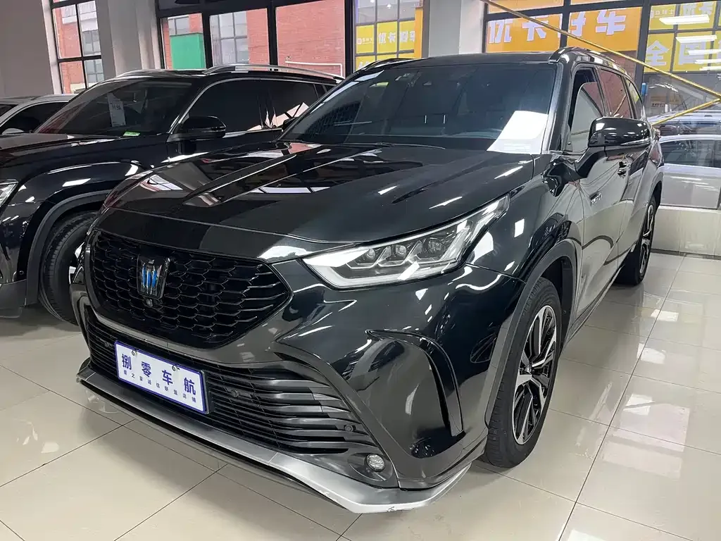 Toyota Crown Kluger 2022 из CN, фото 1