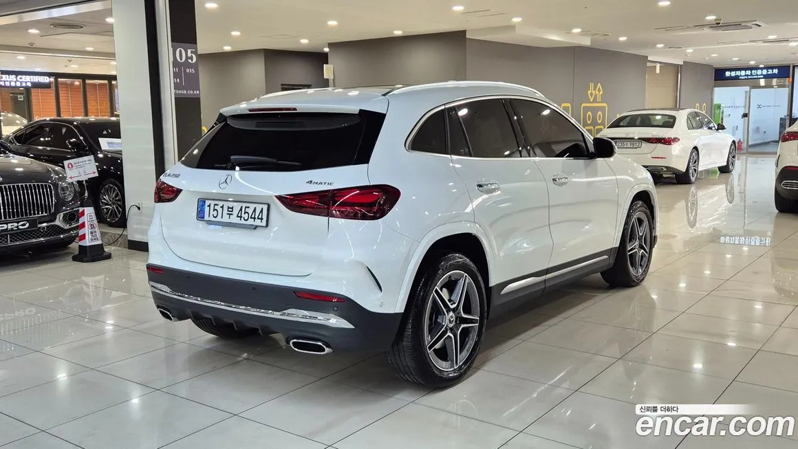 Mercedes-Benz GLA-Class — фото 7