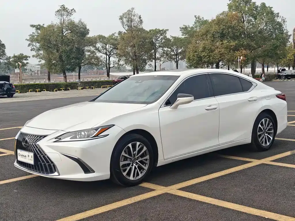 Lexus ES 2024 из CN, фото 1