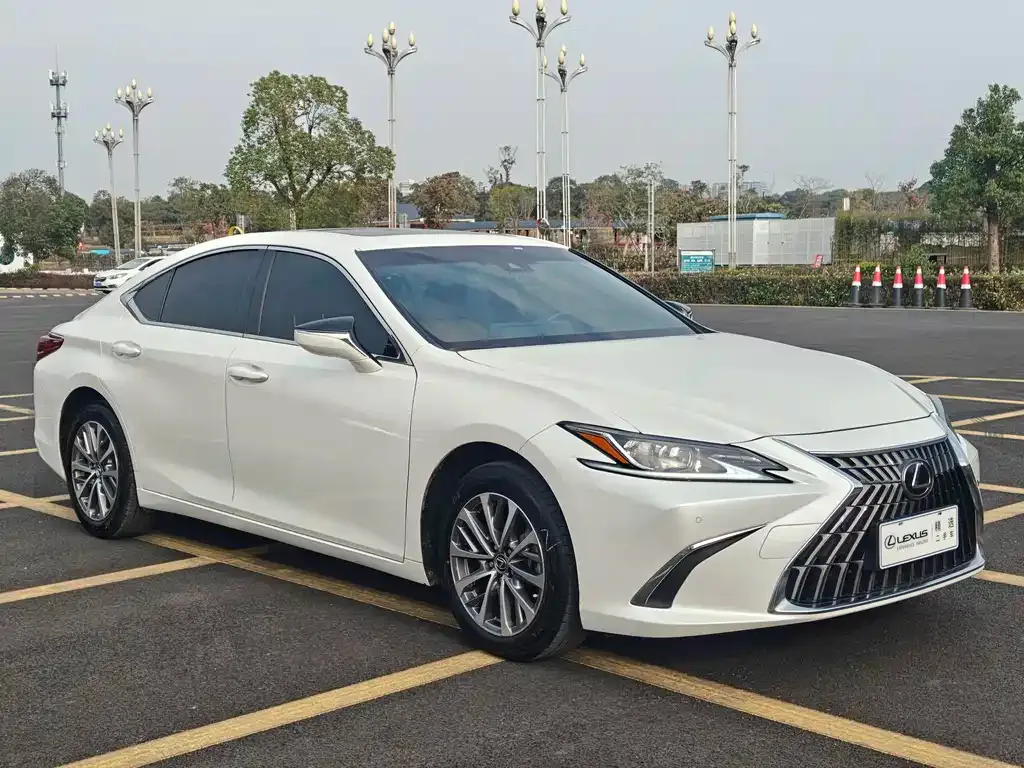 Lexus ES 2024 из CN, фото 8