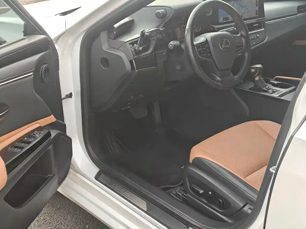 Lexus ES 2024 из CN, фото 2