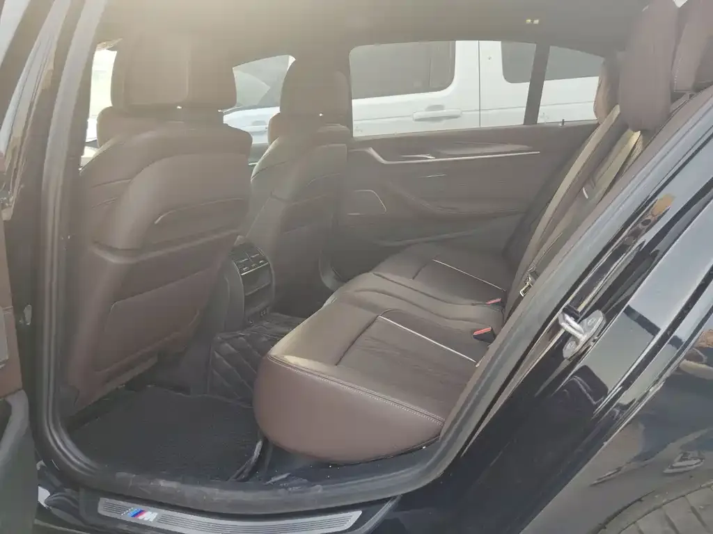 BMW 5 Series New Energy 2022 из CN, фото 3
