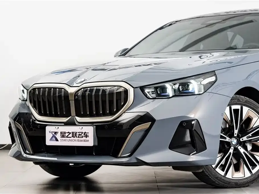 BMW 5 Series 2024 из CN, фото 5