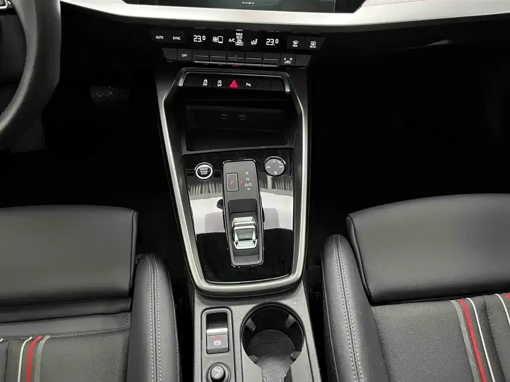 Audi A3 2022 из CN, фото 4