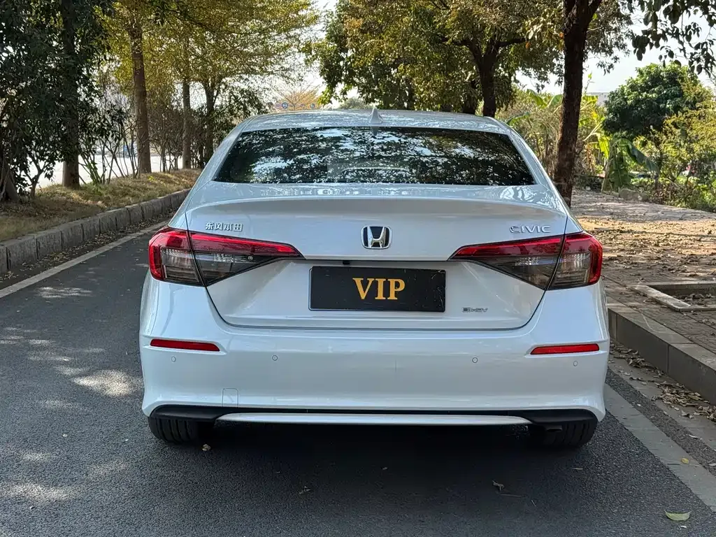 Honda Civic — фото 10