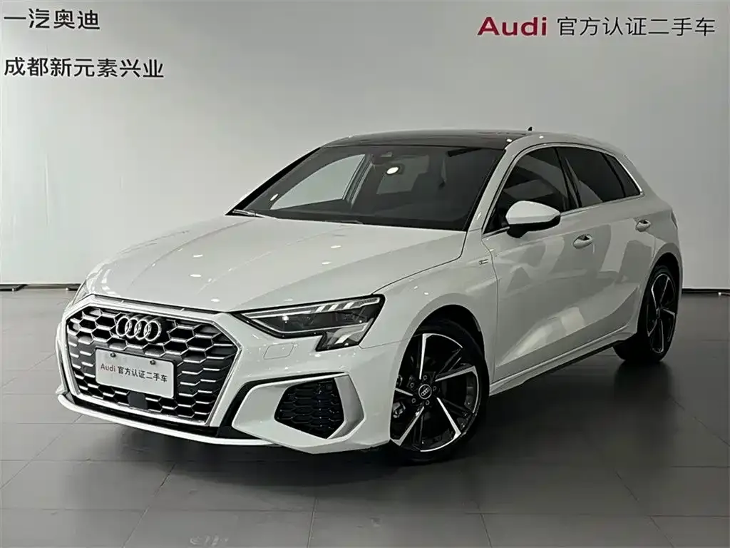 Audi A3 — фото 1