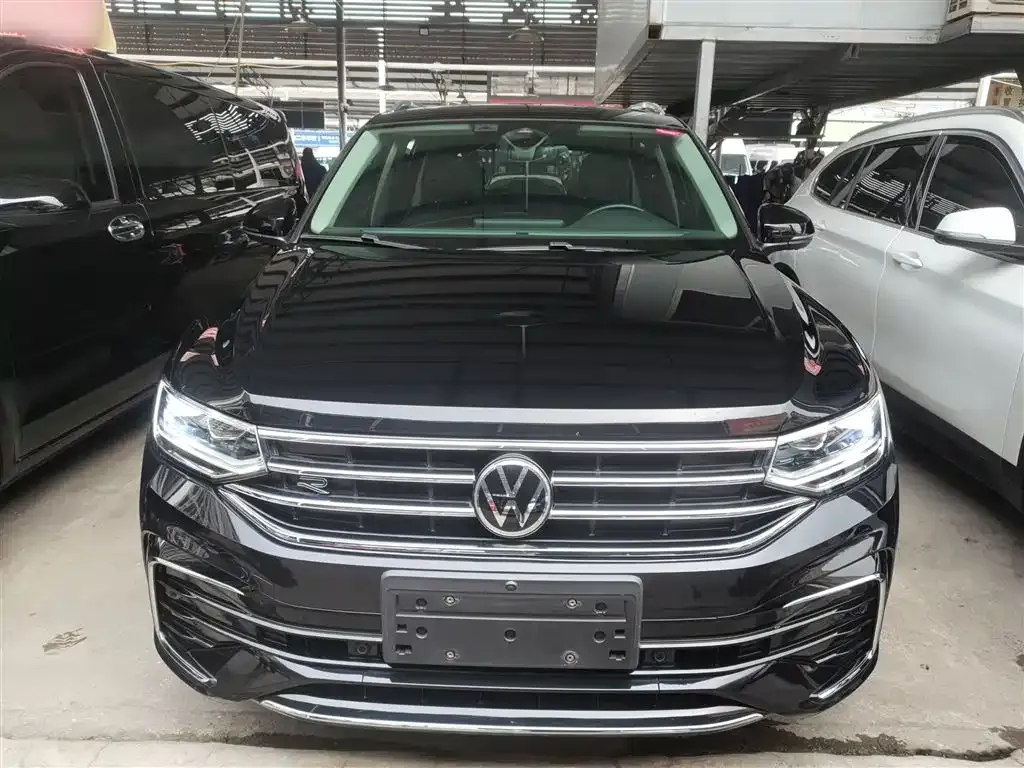 Volkswagen Tiguan L 2023 из CN, фото 10