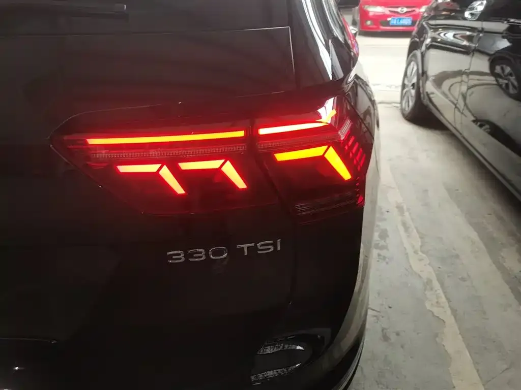 Volkswagen Tiguan L 2023 из CN, фото 3