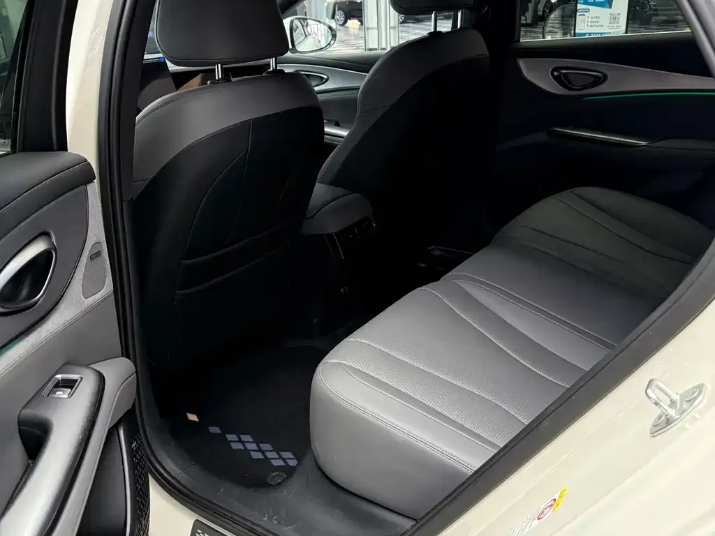 BYD Seal 07 DM-i 2025 из CN, фото 7