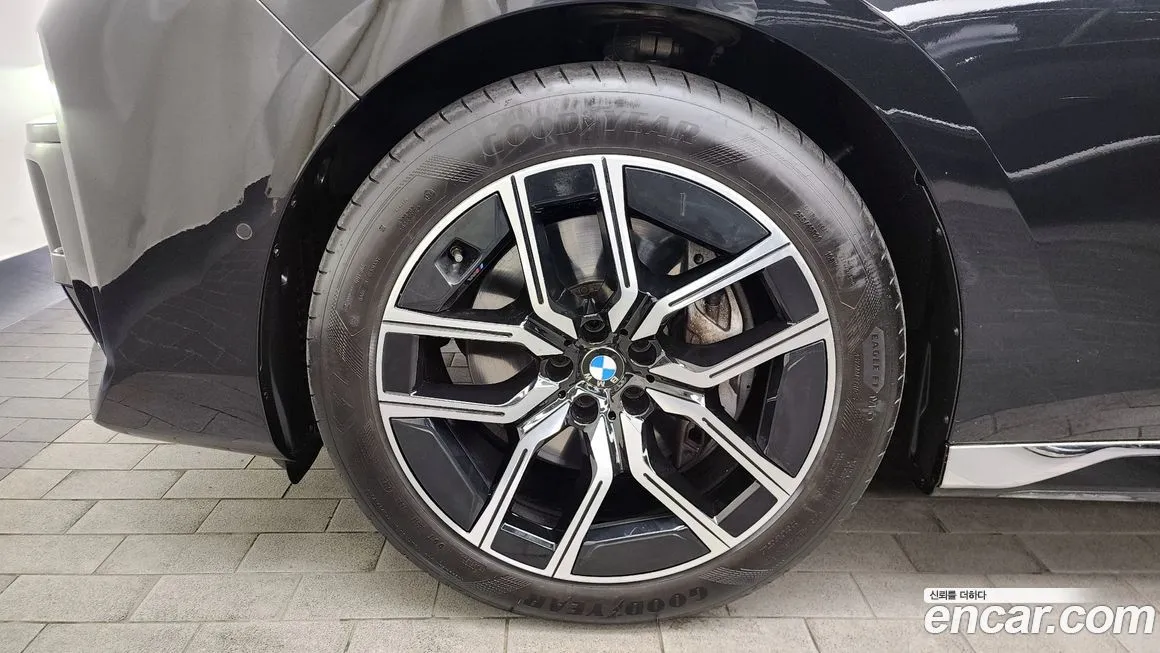 BMW 7-Series 2024 из KR, фото 8