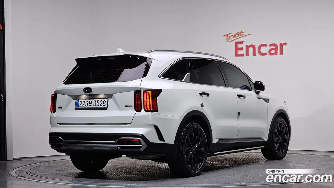 Kia Sorento — фото 4