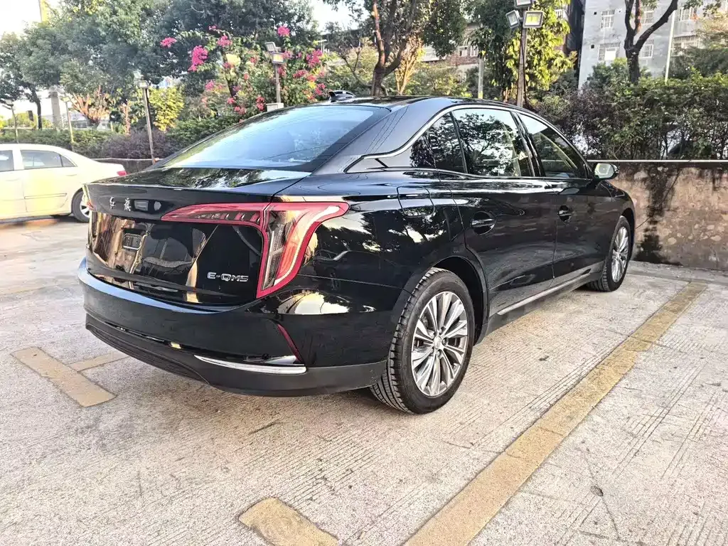 Hongqi E-QM5 2025 из CN, фото 9