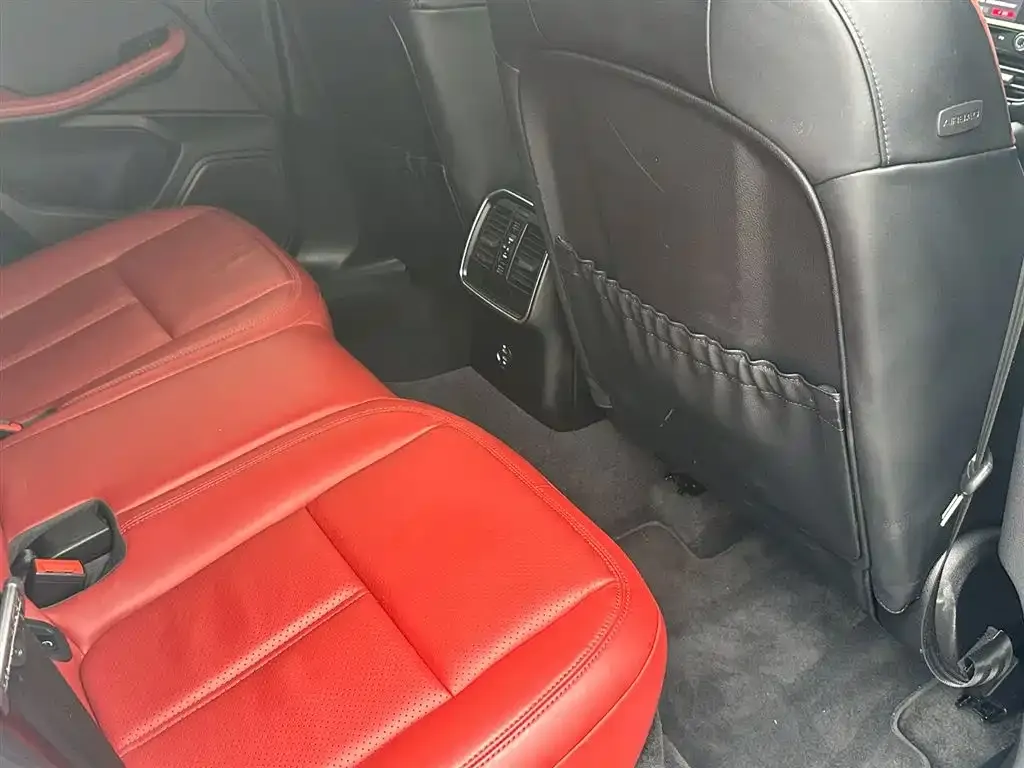 Porsche Macan 2023 из CN, фото 5