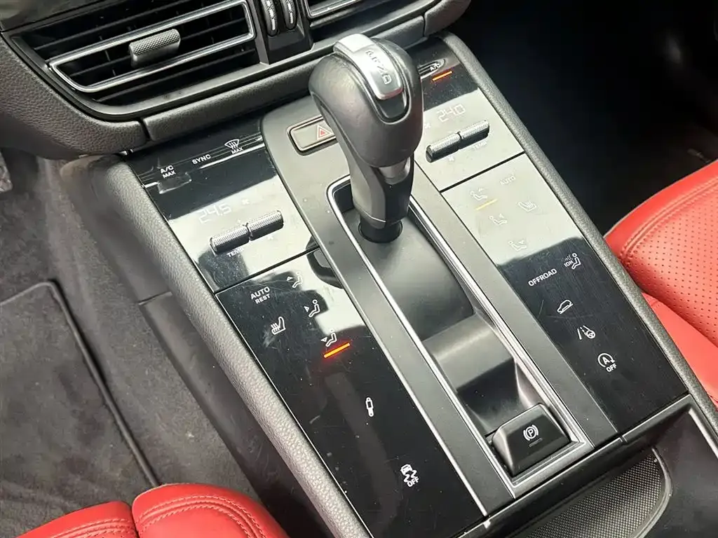 Porsche Macan 2023 из CN, фото 3