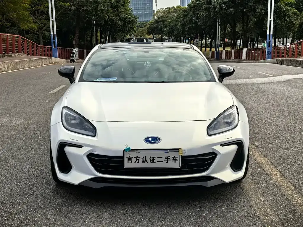 Subaru BRZ 2023 из CN, фото 3