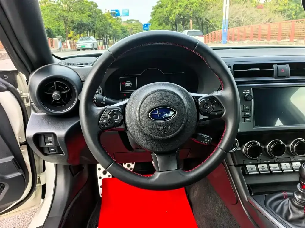 Subaru BRZ 2023 из CN, фото 6